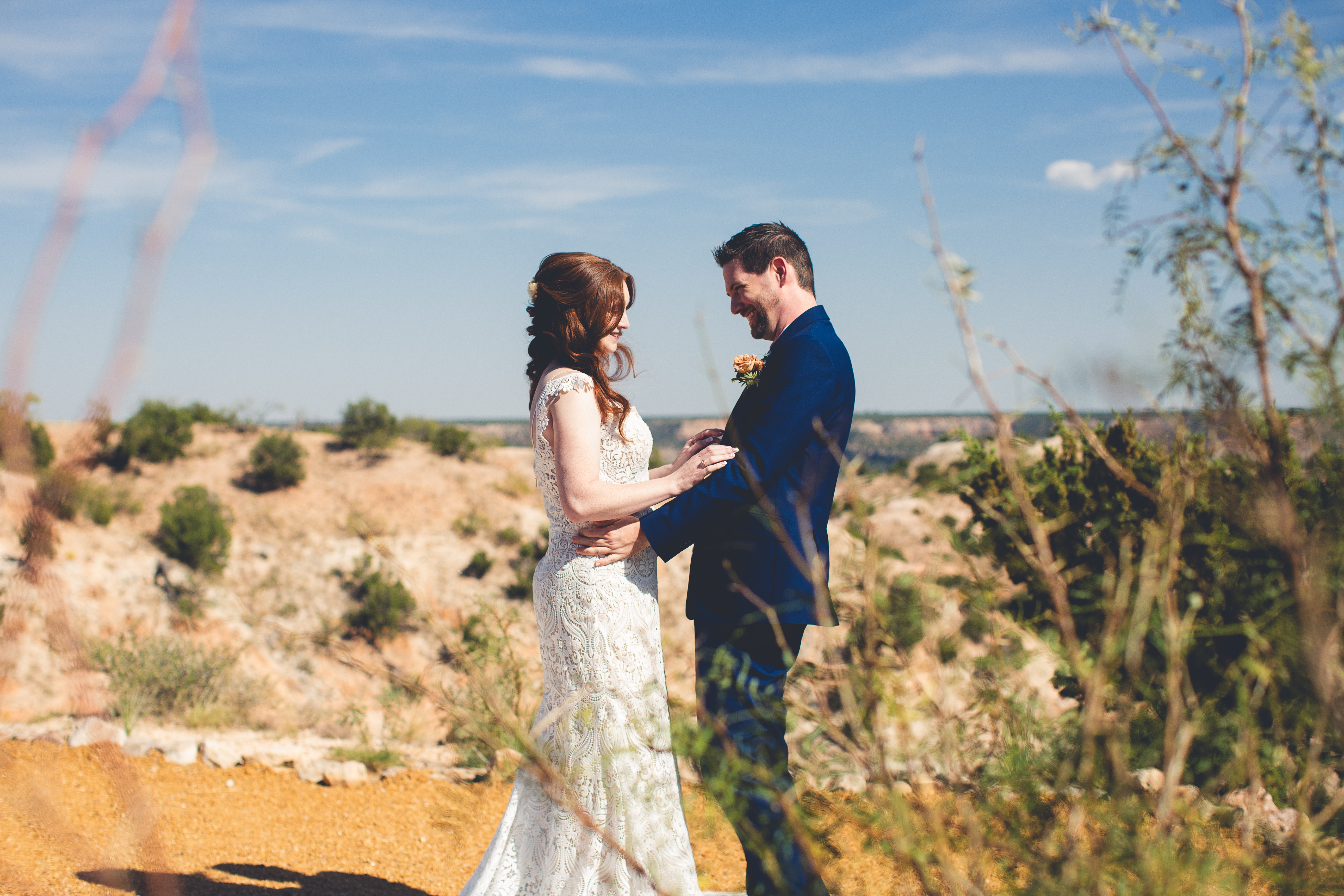 amarillo wedding photographer Dave Ramos photography palo duro canyon wedding doves rest cabin