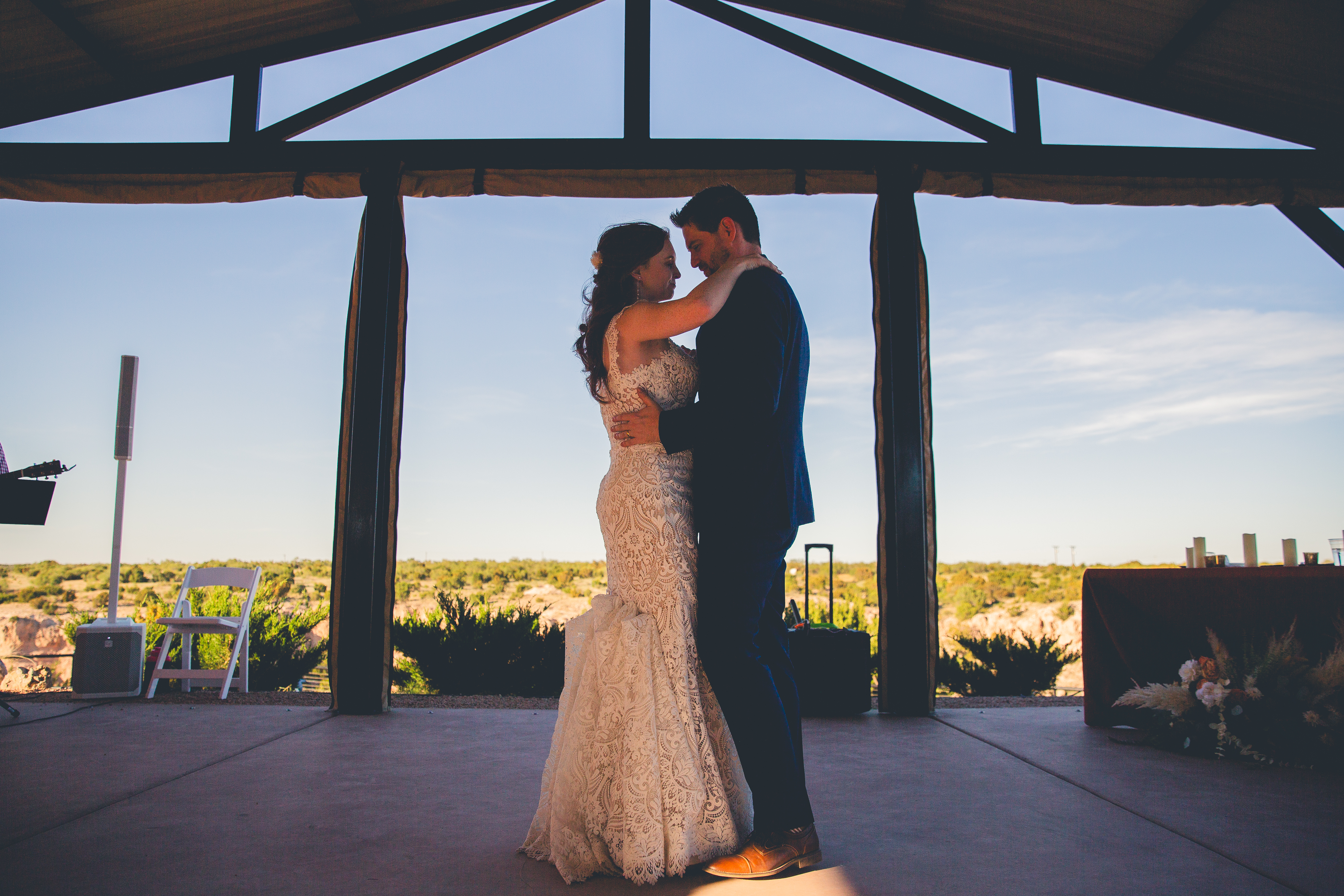 amarillo wedding photographer Dave Ramos photography palo duro canyon wedding doves rest cabin