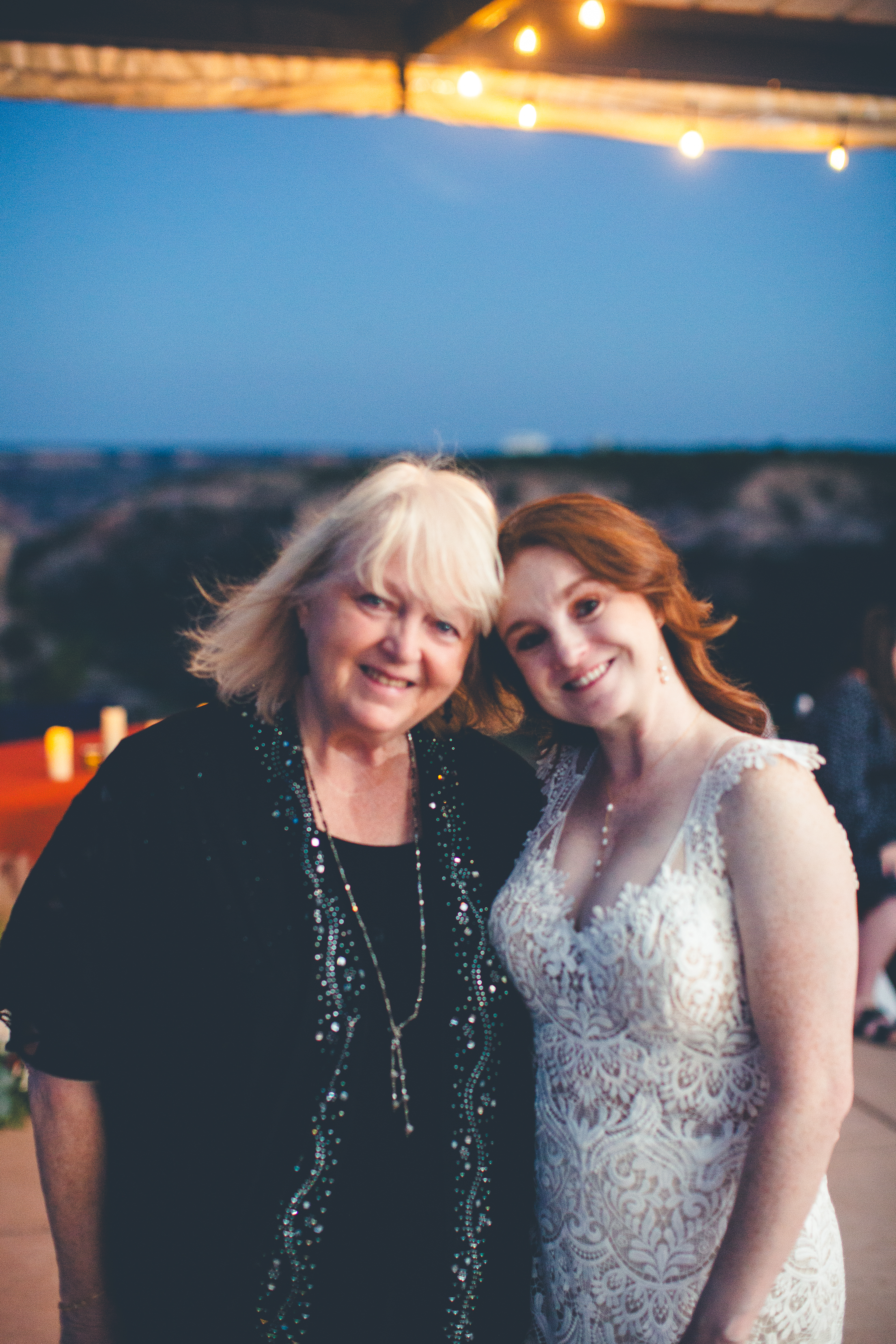 amarillo wedding photographer Dave Ramos photography palo duro canyon wedding doves rest cabin